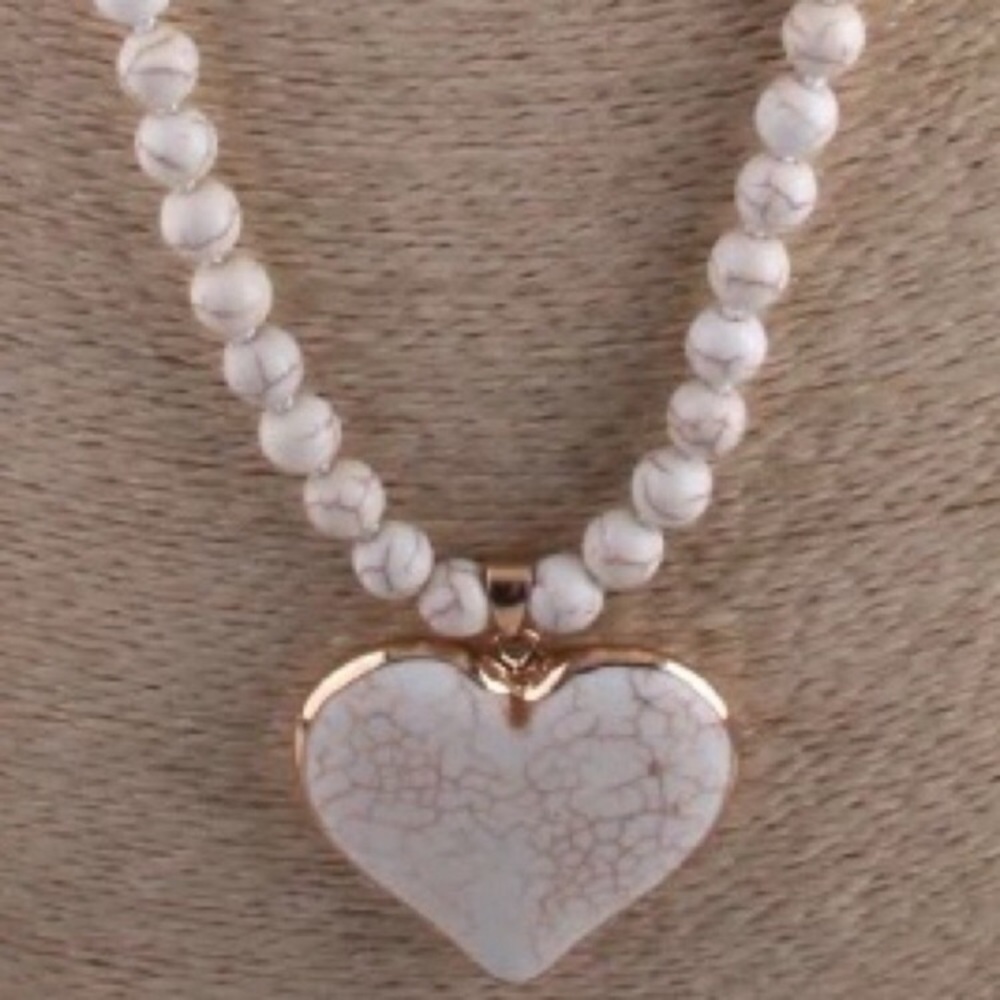 New! Ivory Heart Pendant Beaded Necklace - Picture 2 of 6